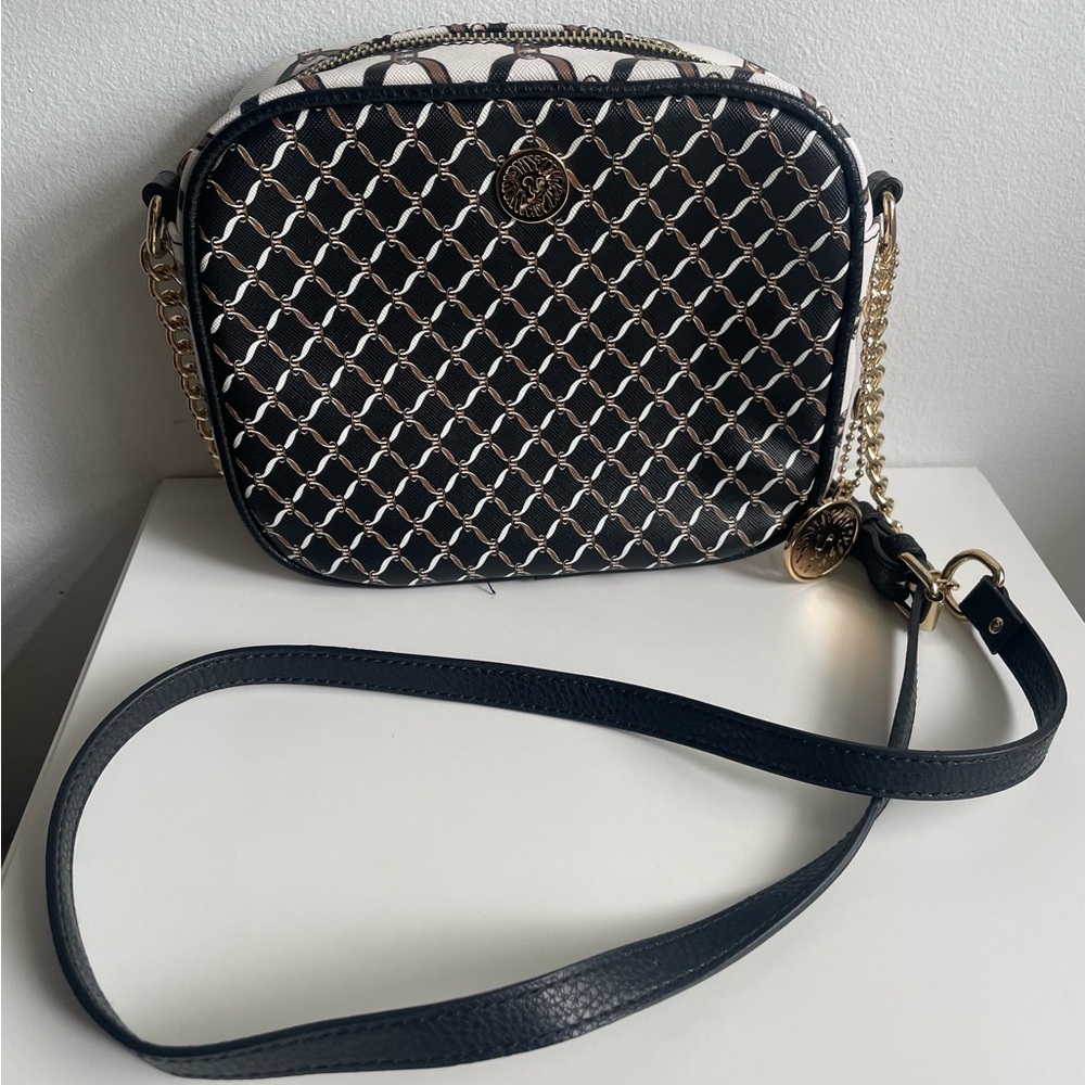 Anne Klein chain motif handbag with gold chain detail